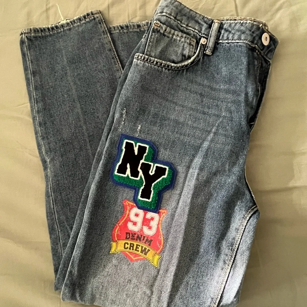 No Boundaries Blue Straight Leg Jeans with NY Patch - Picture 1 of 5